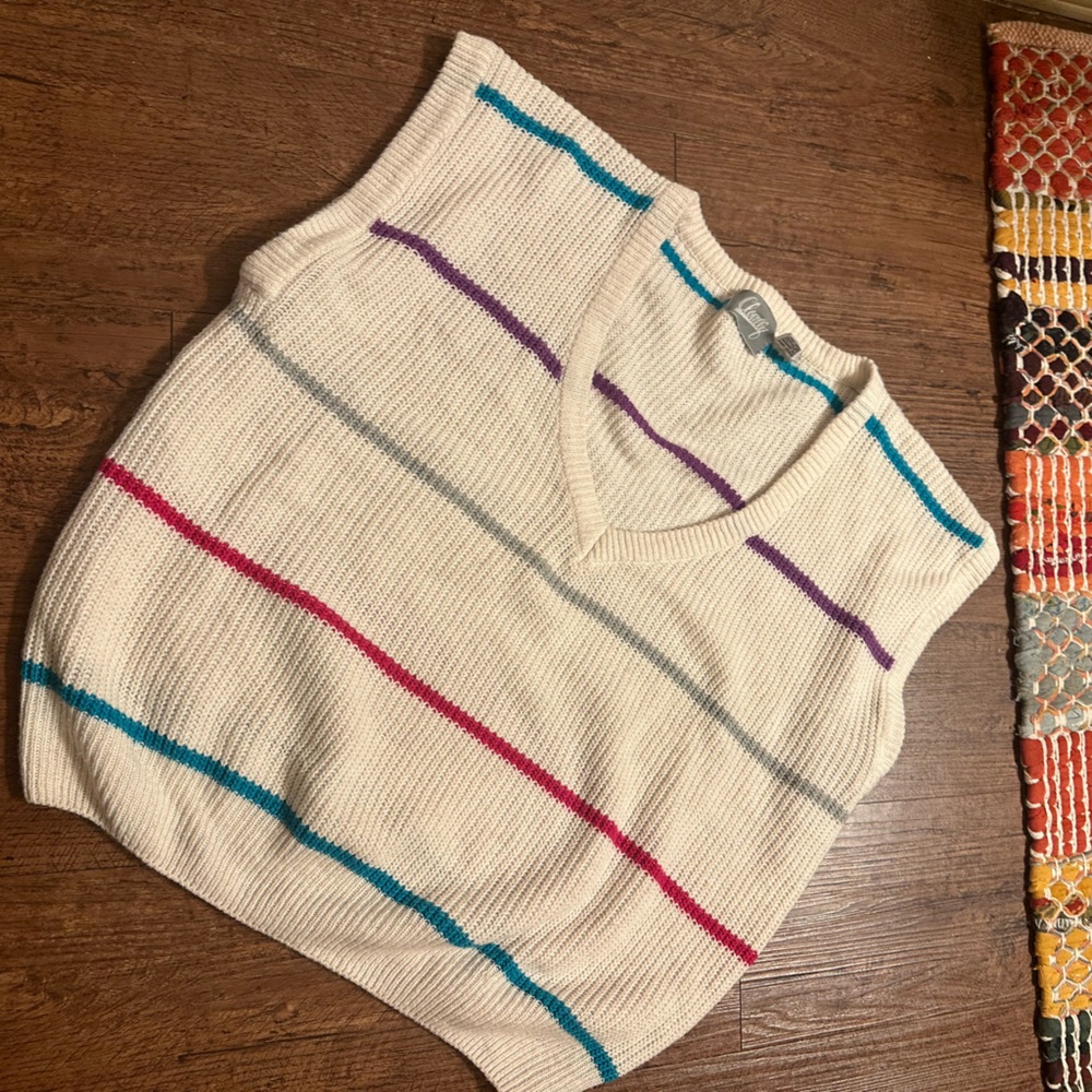 Soft and casual vintage striped vest size Medium